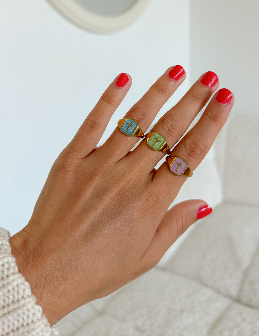 Anillo Cruz de Esmalte Lila