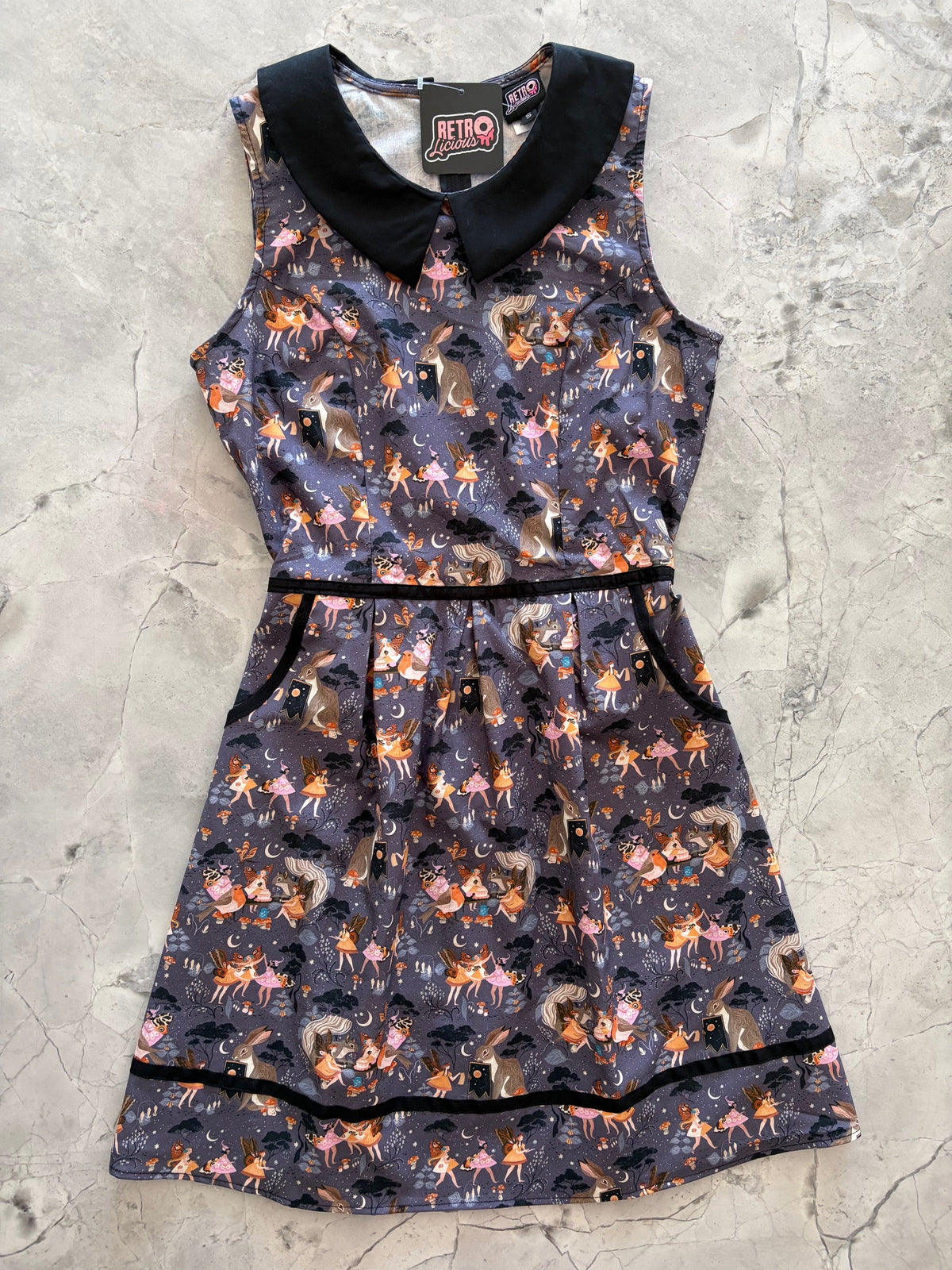 Vestido con cuello Hadas