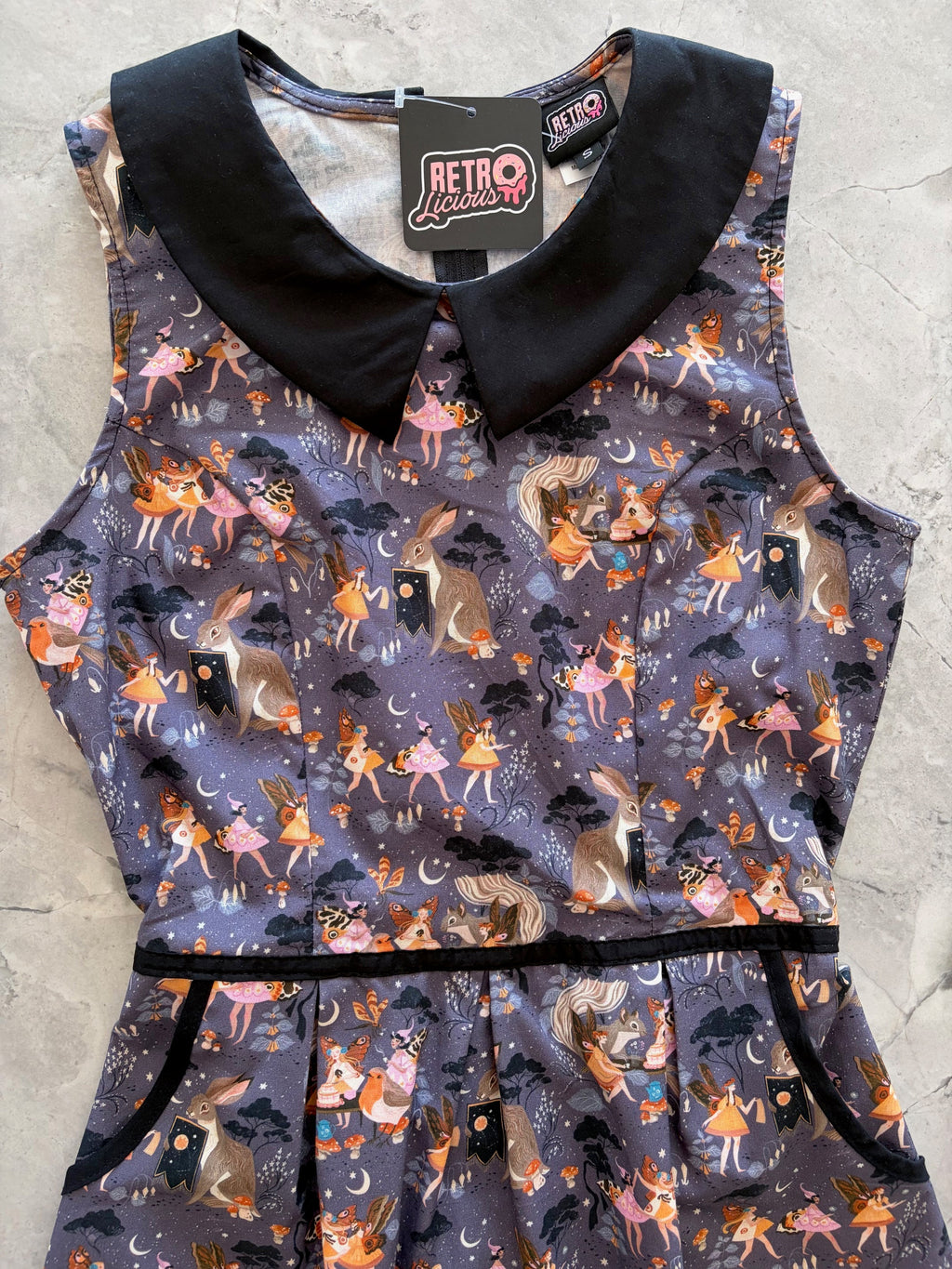Vestido con cuello Hadas