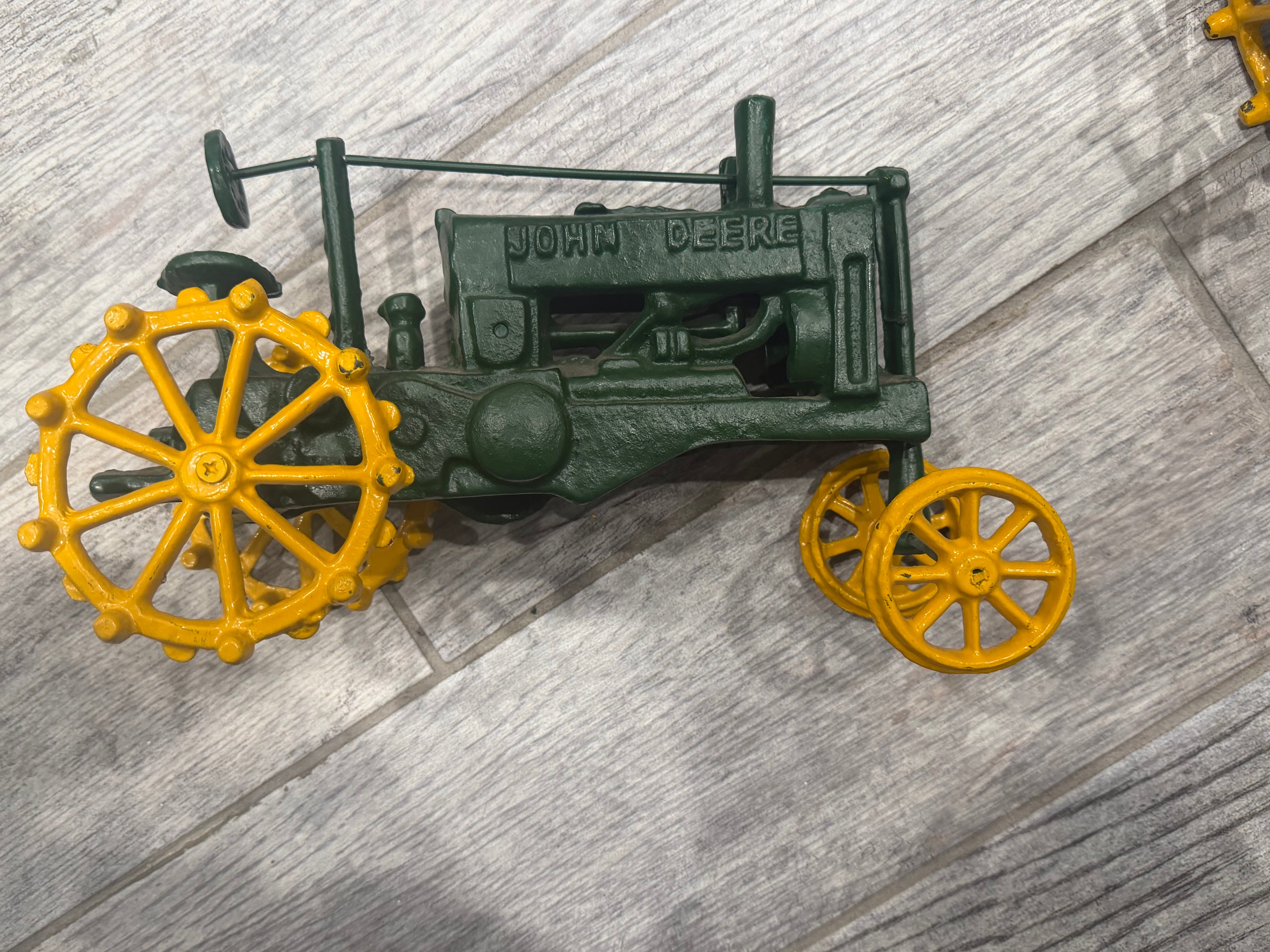 Lot of 20+ Vintage John Deere diecast tractors mixed scales