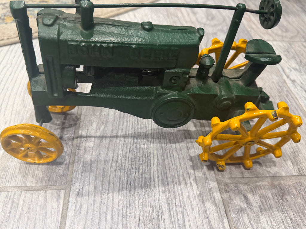 Lot of 20+ Vintage John Deere diecast tractors mixed scales