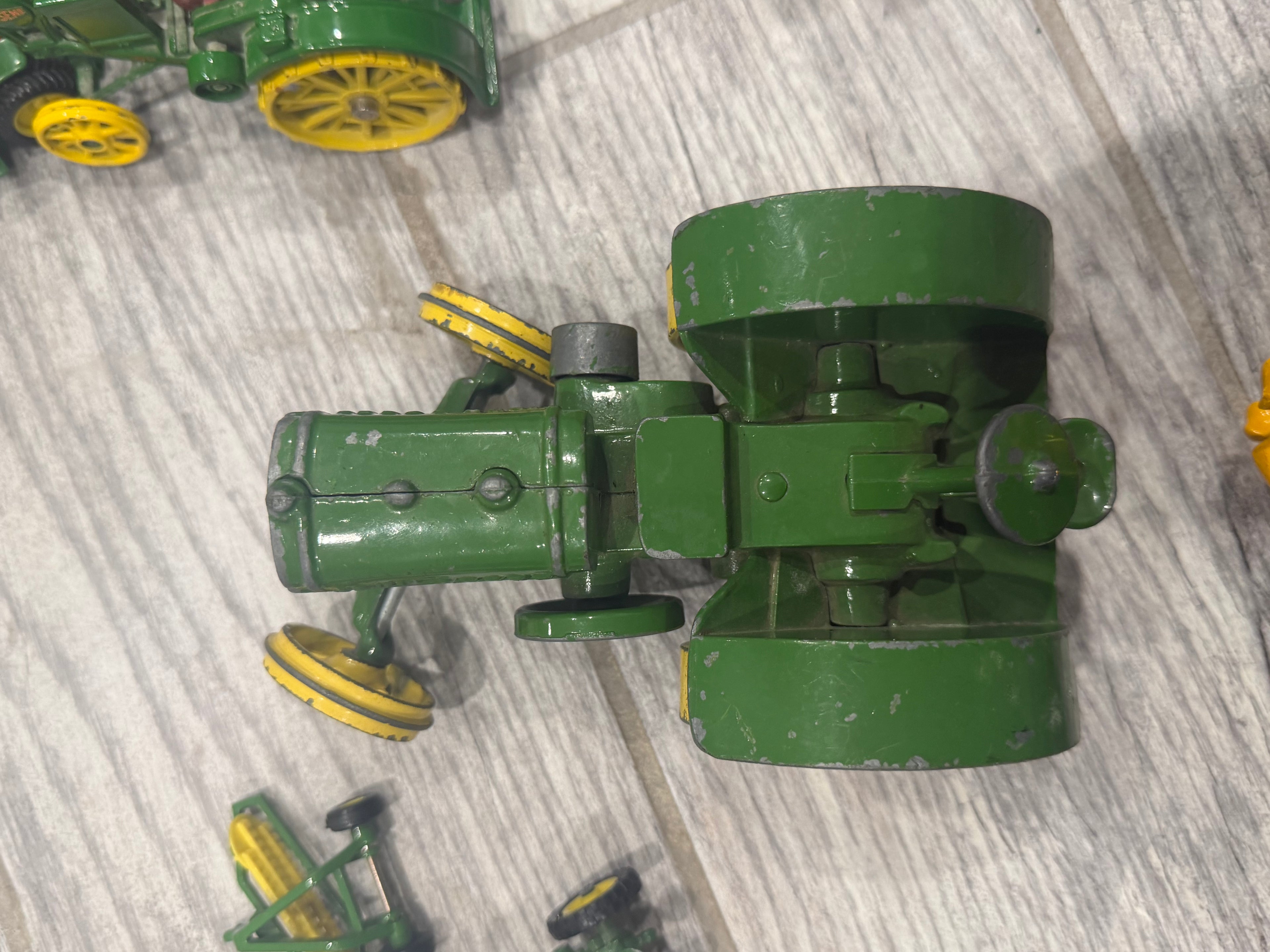 Lot of 20+ Vintage John Deere diecast tractors mixed scales