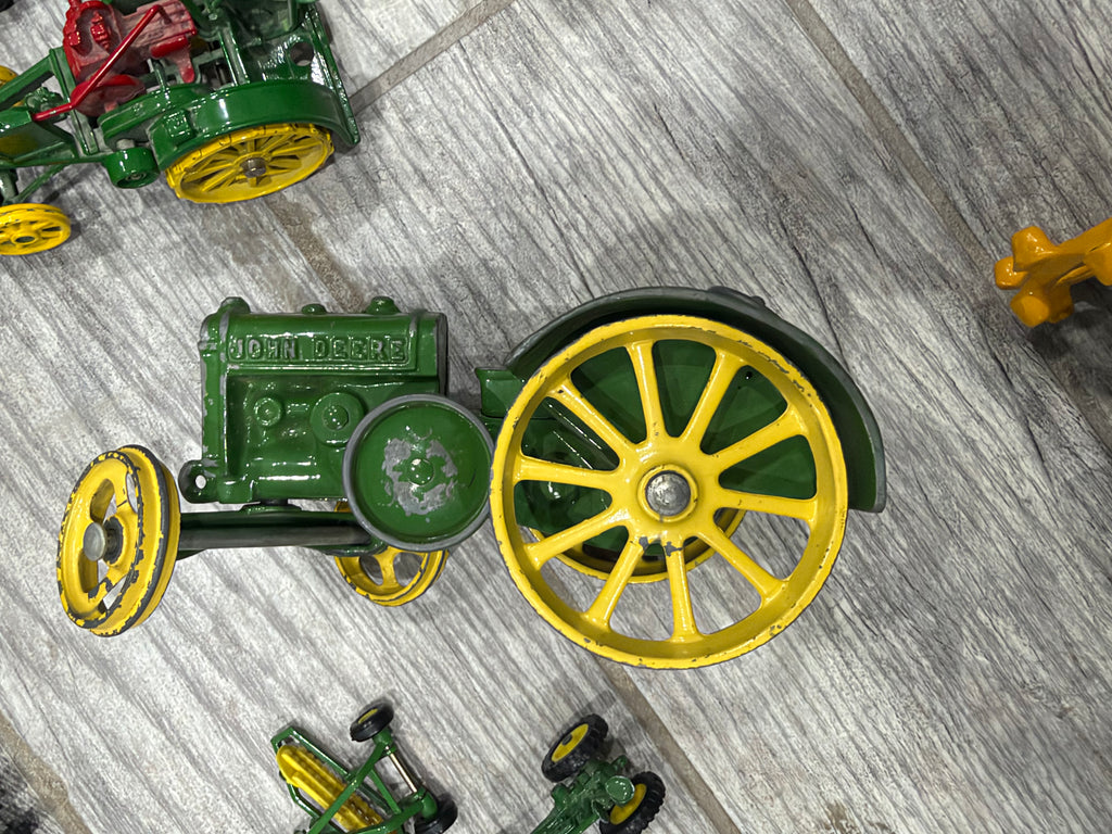 Lot of 20+ Vintage John Deere diecast tractors mixed scales
