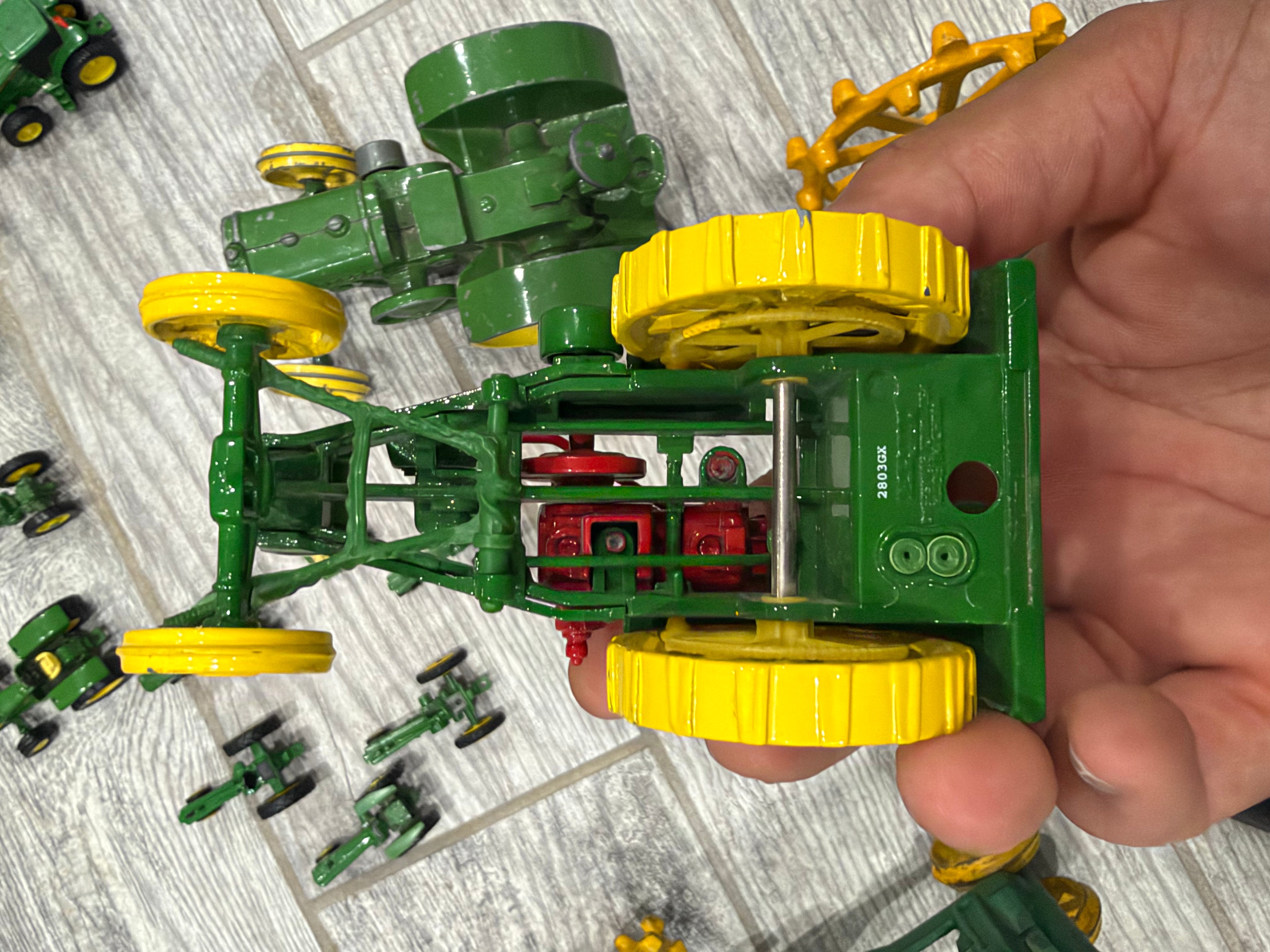Lot of 20+ Vintage John Deere diecast tractors mixed scales