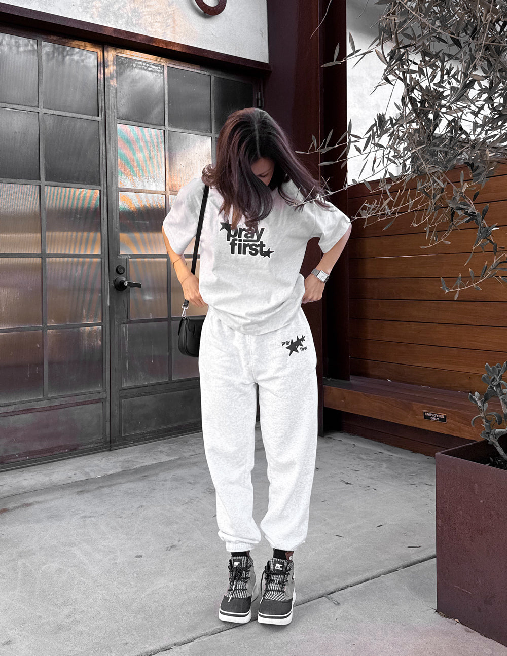 Camiseta gruesa Pray First