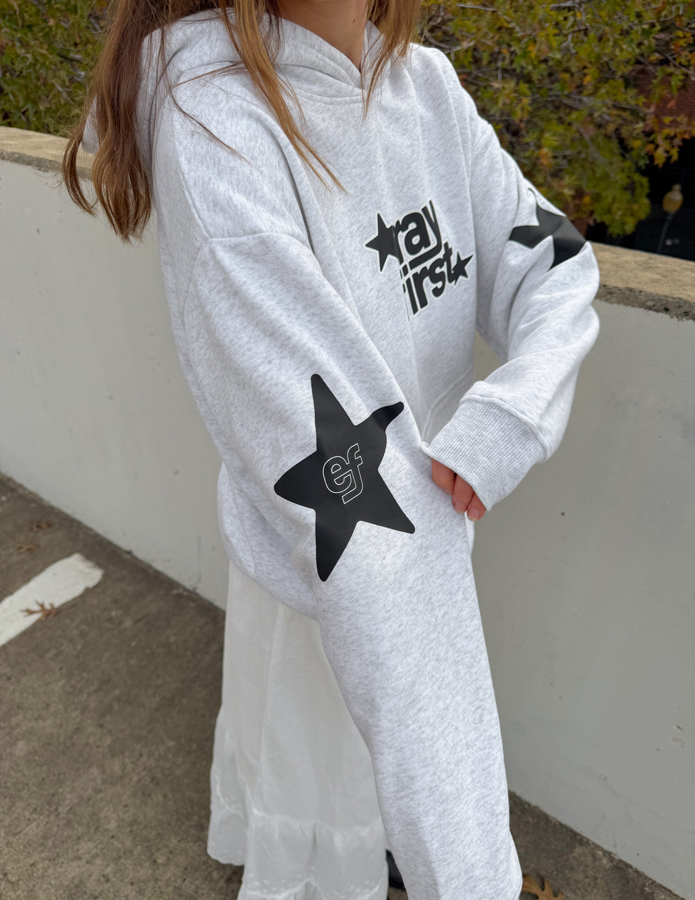 Sudadera con capucha unisex "Ora primero"