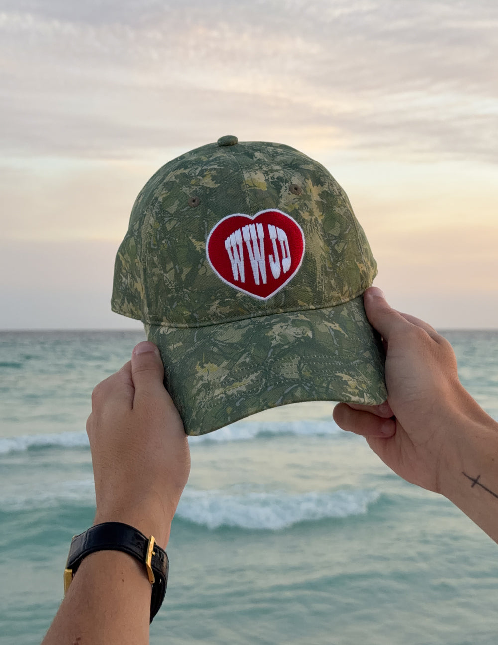 Gorra de camuflaje WWJD