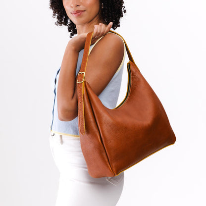 https://cdn.shopify.com/s/files/1/0712/1227/files/aspen-shoulder-bag-large-sienna-studio-25-07-23-2564-Edit.jpg?v=1770413200
