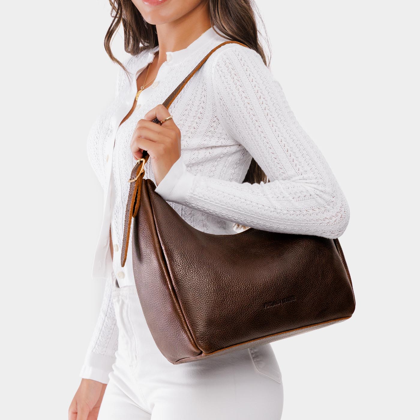 https://cdn.shopify.com/s/files/1/0712/1227/files/aspen-shoulder-bag-medium-coldbrew-1876-Edit.jpg?v=1770413200
