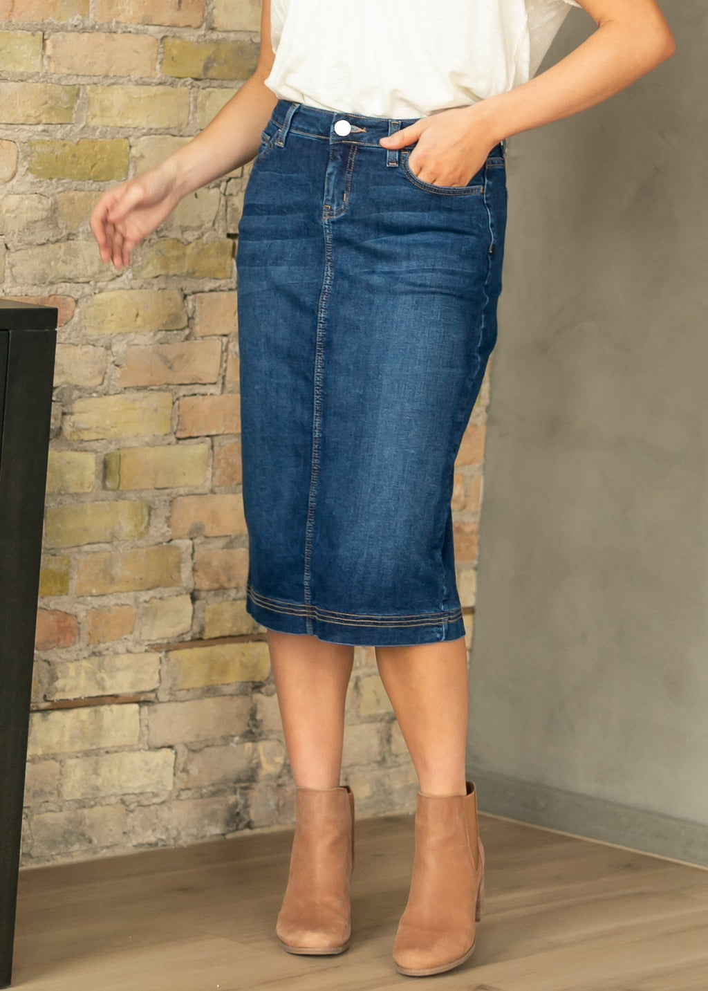 Falda midi vaquera Bryn Dark Wash