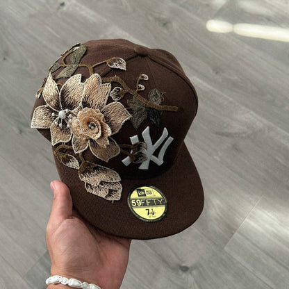 https://cdn.shopify.com/s/files/1/0696/2829/7281/files/capo2.jpg?v=1767393240