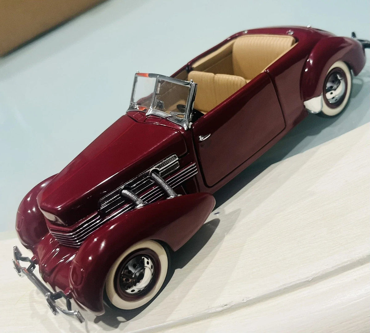 Original photo of Franklin Mint 1937 Cord 812 Phaeton Coupe Model Car, 1:24