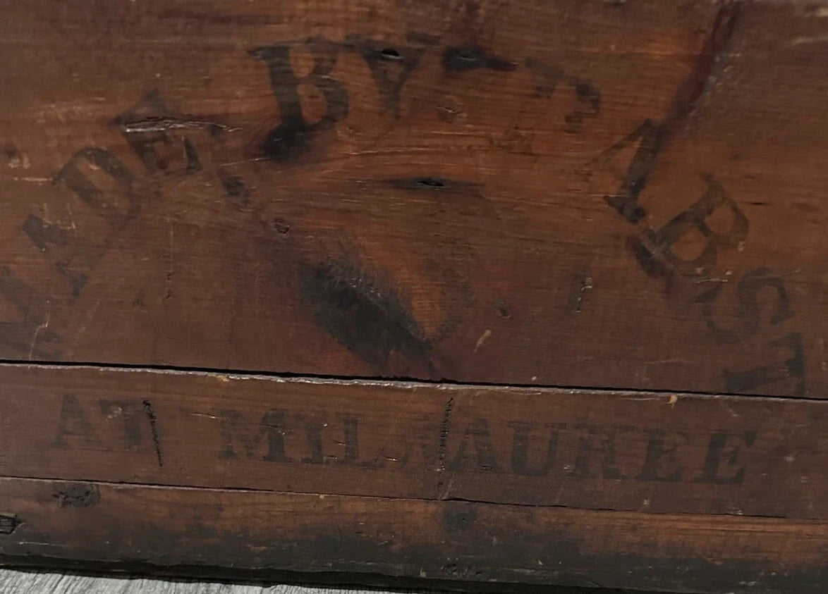 Original photo of 1930s Lake Poygan Gunner's Shell Box