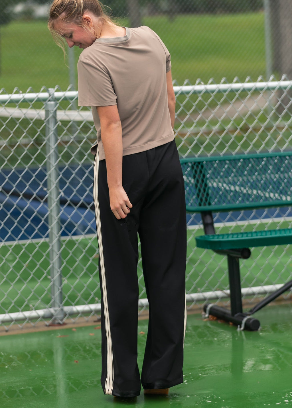 Pantalones deportivos Nina de pernera ancha